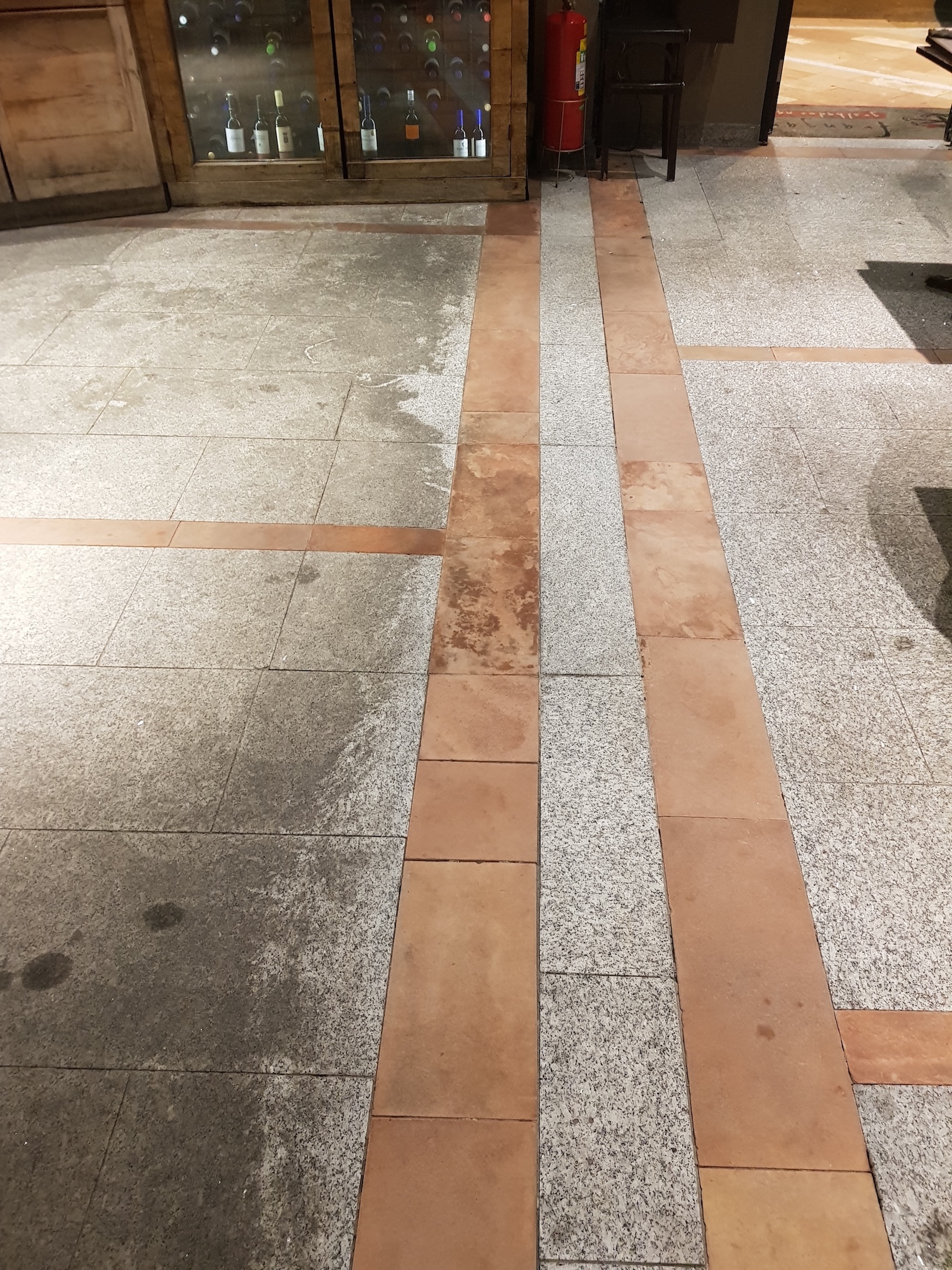 Antes Depois Frangaria.jpg