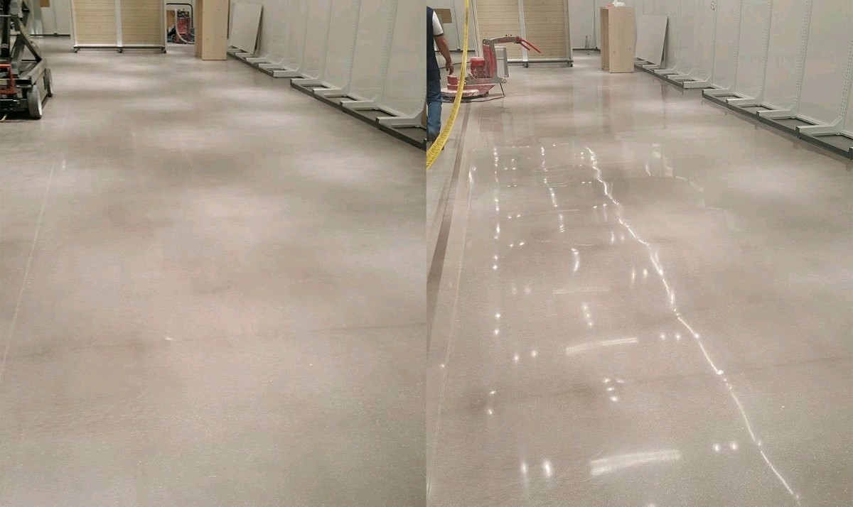 GALPÃO 2 AUTO NIVELANTE ANTES E DEPOIS.jpg